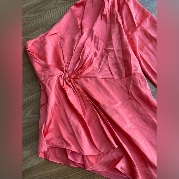 NWT Cing a Sept Stace One-Shoulder Silk Top in Neon Coral - Picture 5 of 16